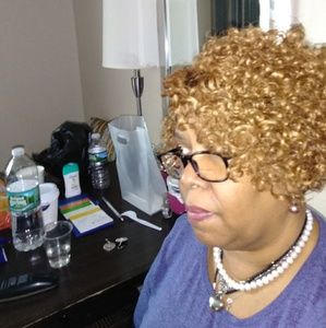 Meet your Posher, Angela